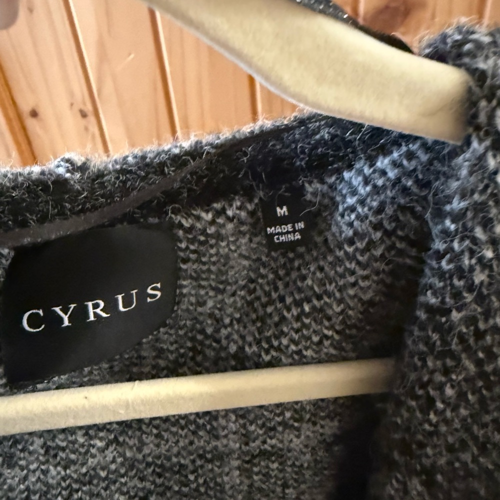 Hooded Cardigan - Picture 4 of 4